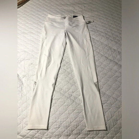 NWT Victoria’s Secret Sport White Mid-Rise Ankle Length Knockout Leggings - Picture 1 of 6